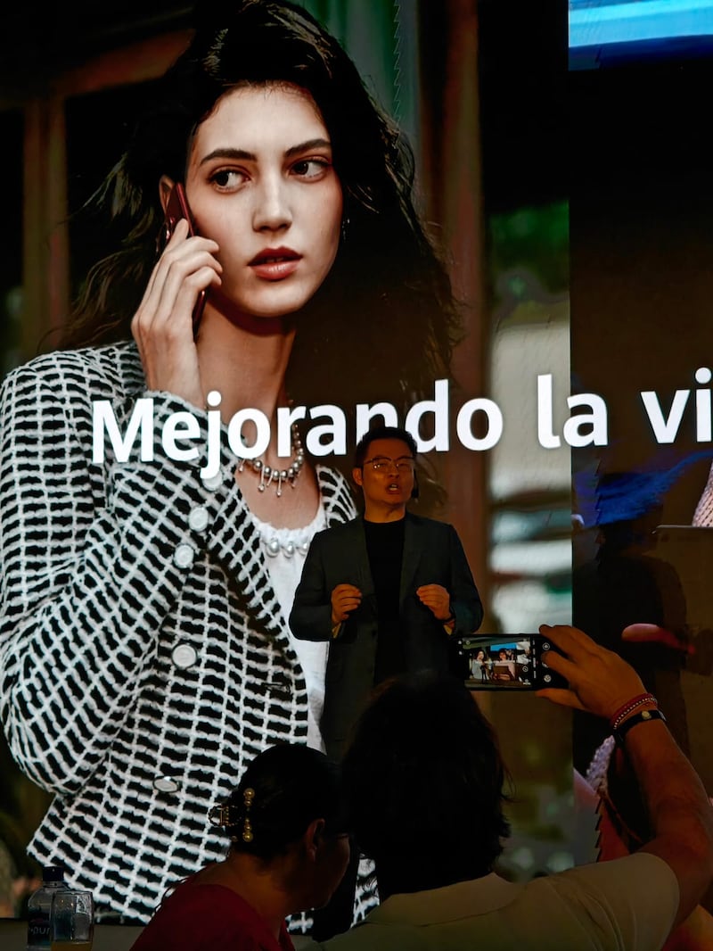 El Pura 80 Ultra es más que un smartphone, es una herramienta creativa de alto nivel, ideal para capturar el mundo tal como lo ves