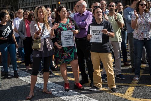 Cataluña: protestas en Barcelona ante encarcelamiento de líderes del movimiento por la independencia