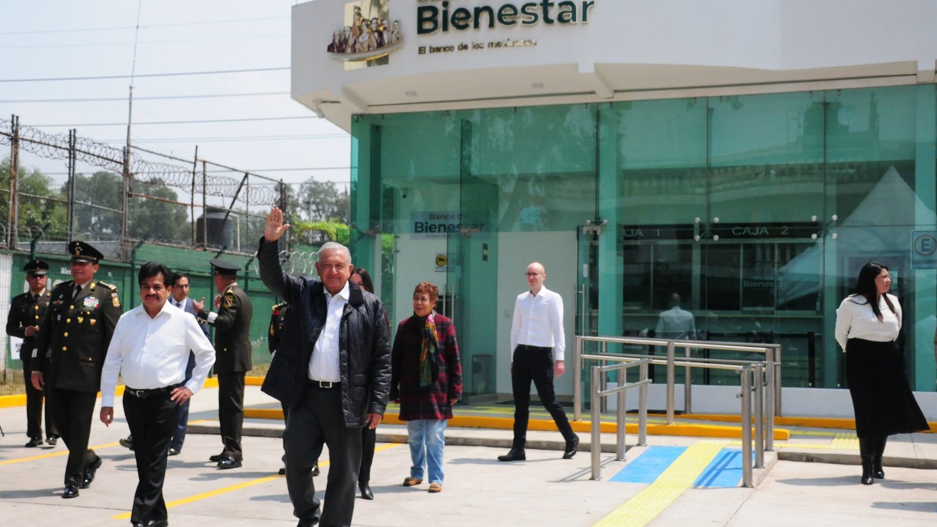 ¿Banco del Bienestar cobrará comisiones por programas sociales?