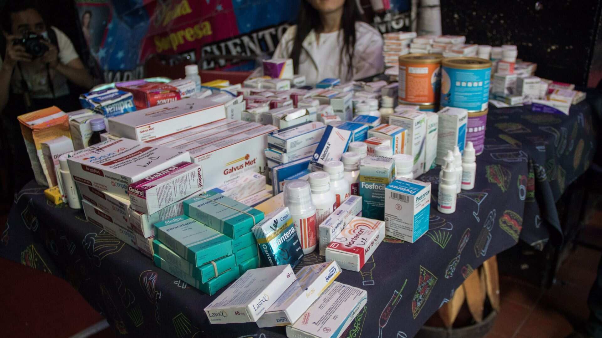 Cofepris alerta venta de siete medicamentos falsos y uno sin registro