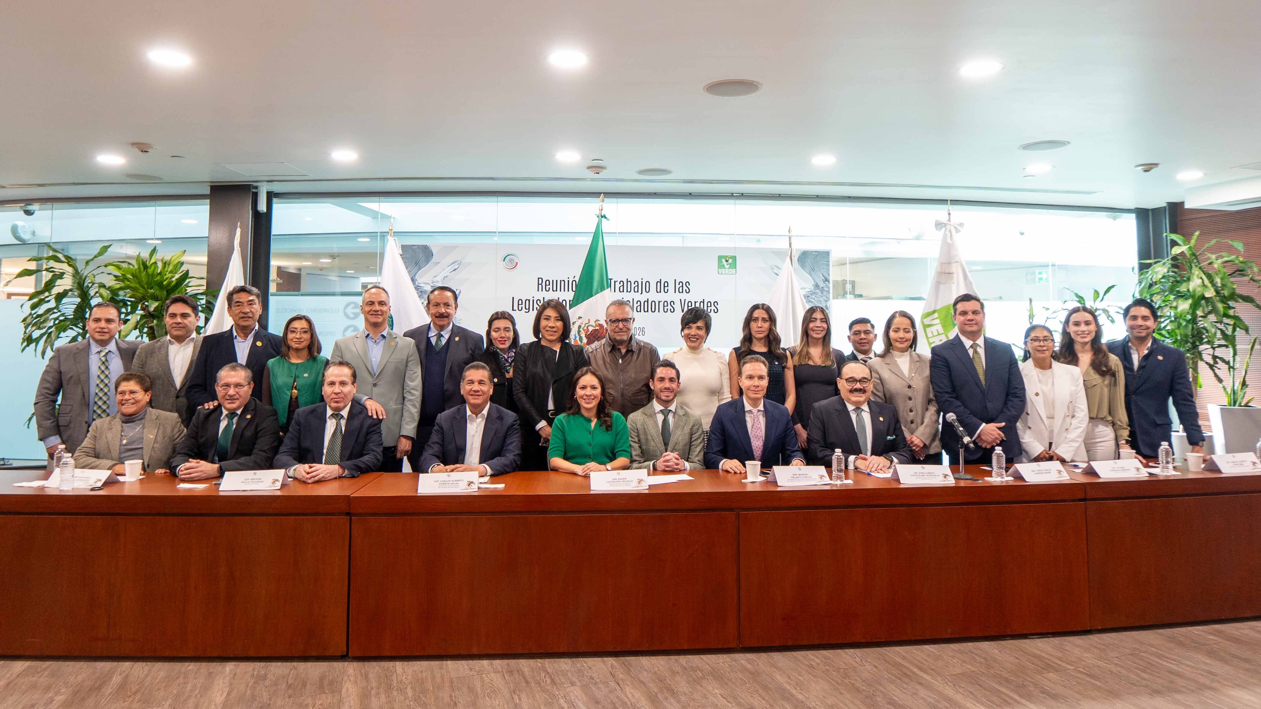 El encuentro también abordó la incorporación del exgobernador Eruviel Ávila Villegas al proyecto político del partido