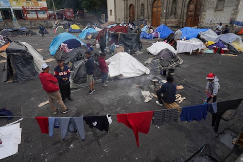 México retomará repatriación de migrantes venezolanos ante presión de EEUU