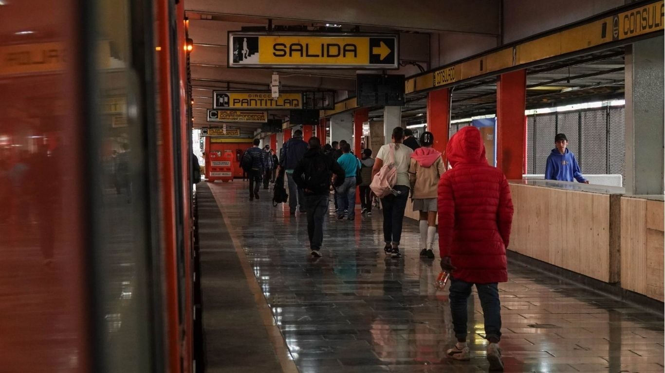 Cierran estaciones del Metro en la Línea 5