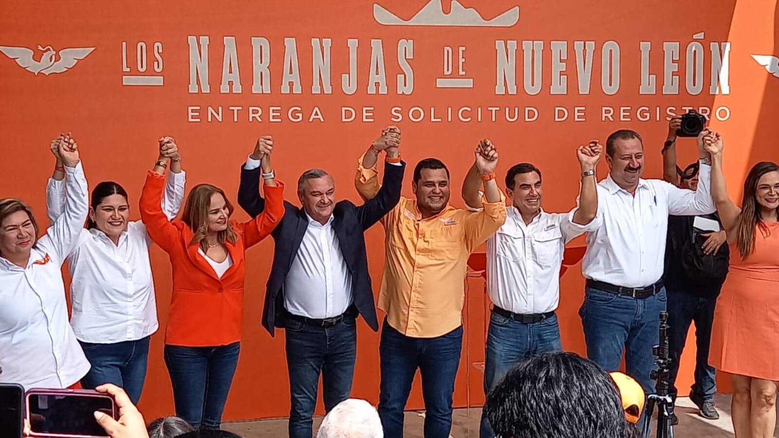 García y aspirantes a diputaciones locales recibieron el apoyo de compañeros de partido.