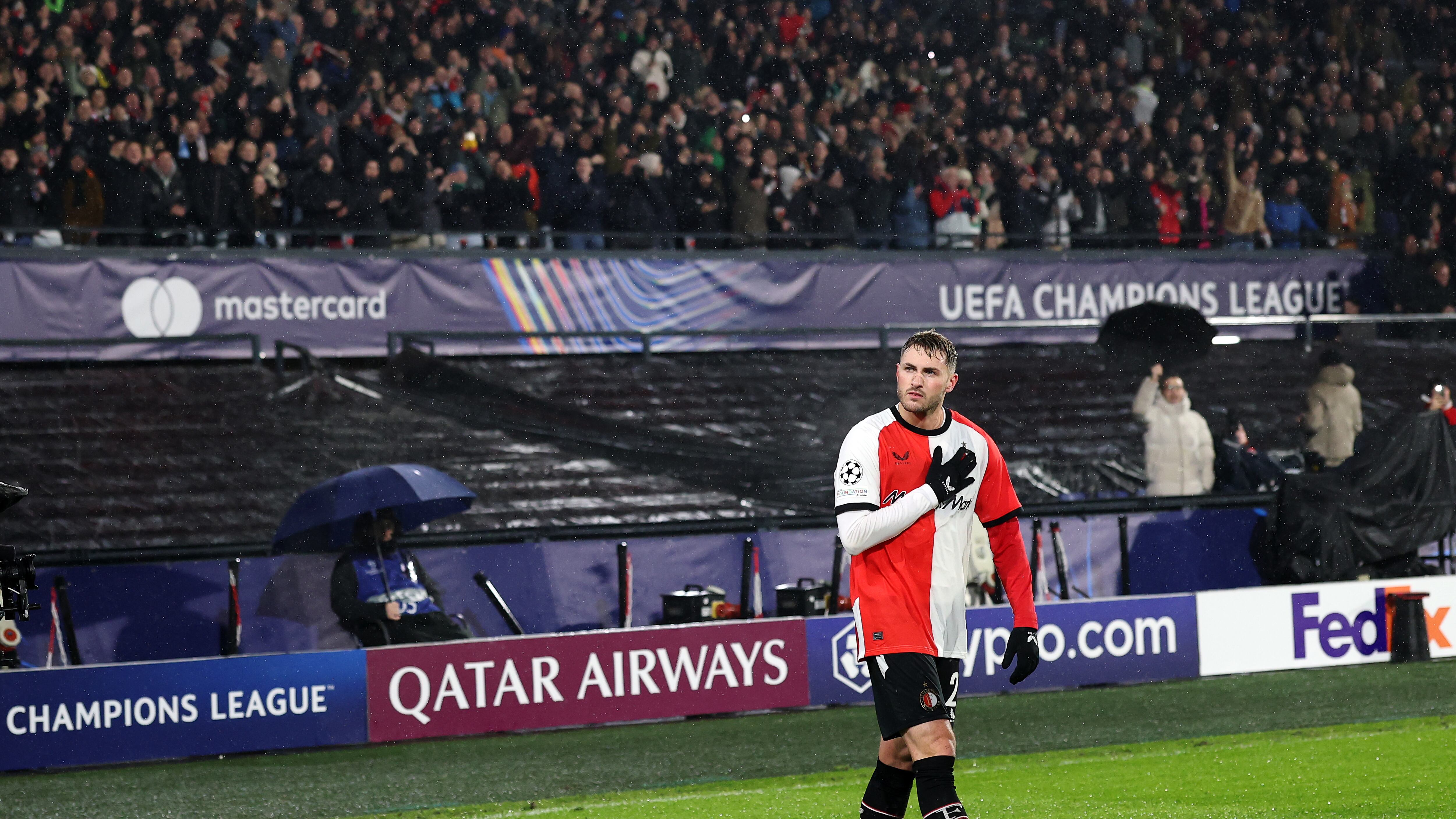 Santiago Giménez se despide del Feyenoord