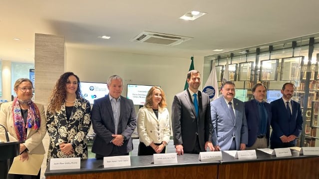 El anuncio de la FIL se realizó desde la Biblioteca Cervantina del Tec.