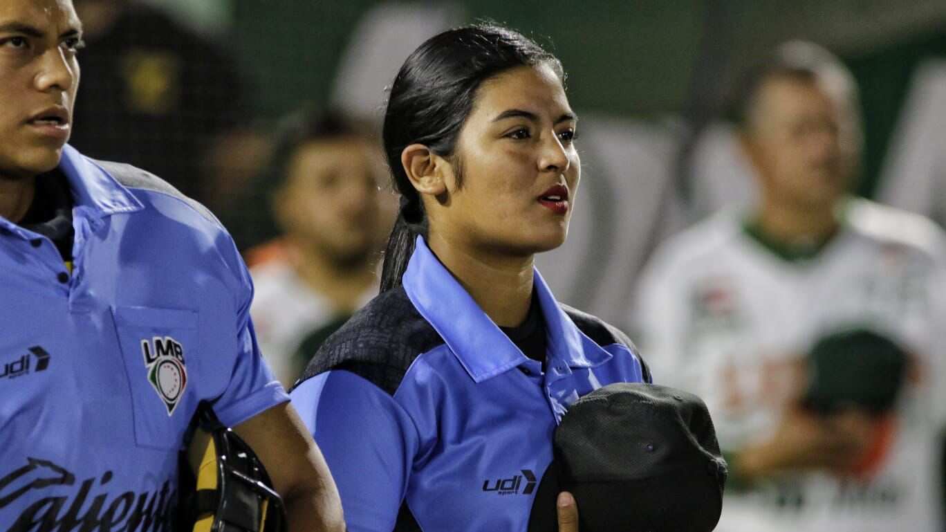 Julissa Iriarte está presente en el duelo de los Olmecas I LMB (Cortesía)
