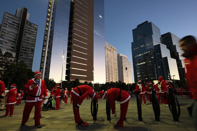 The Santa Run 2024: Las mejores fotos de la carrera de Santa Claus en CDMX; revive la magia navideña