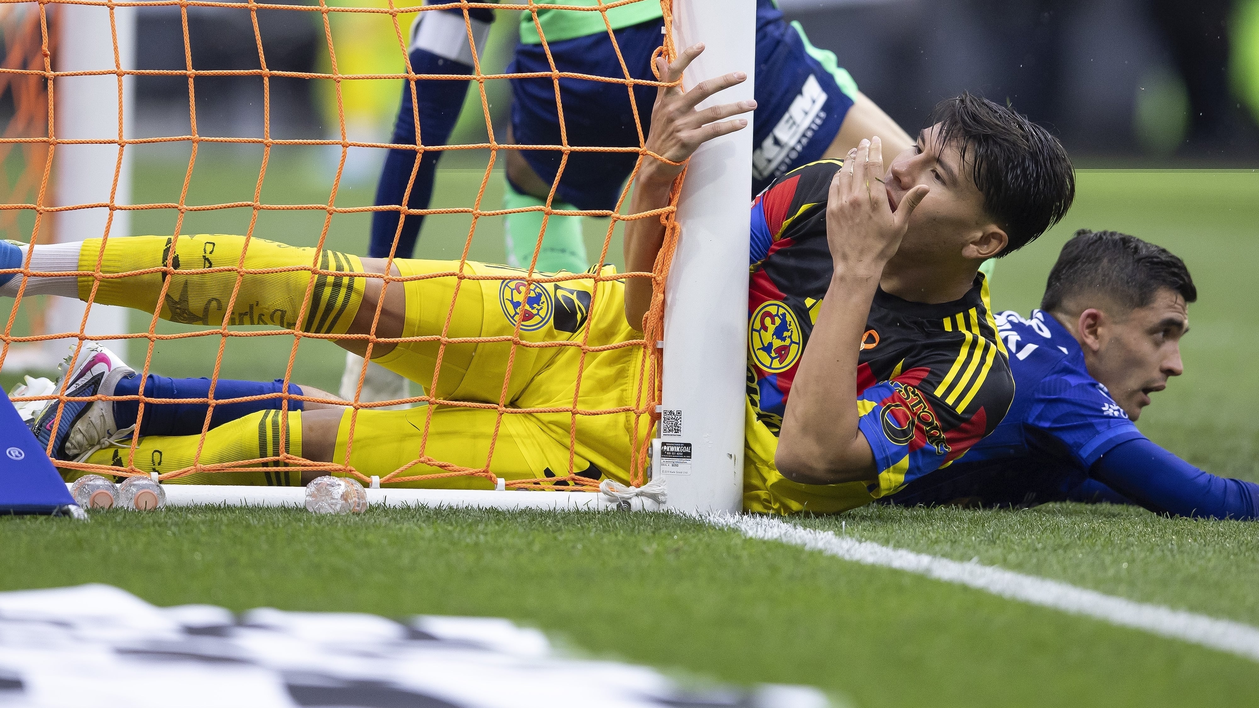 América es acusado de alineación indebida.