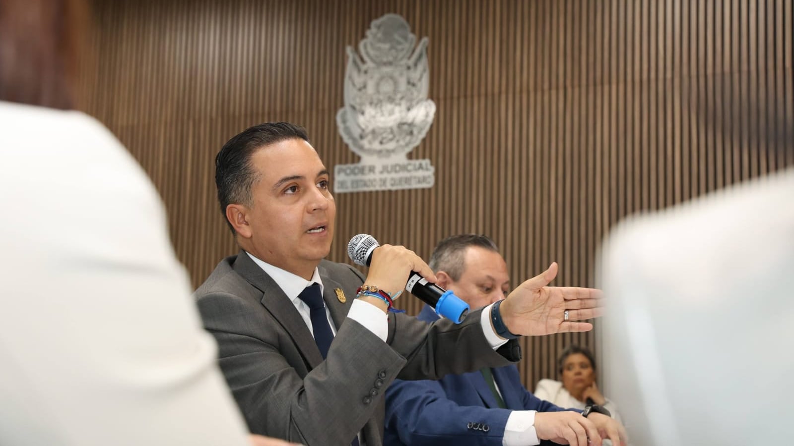 CFE promete atender apagones por obra del tren México-Querétaro