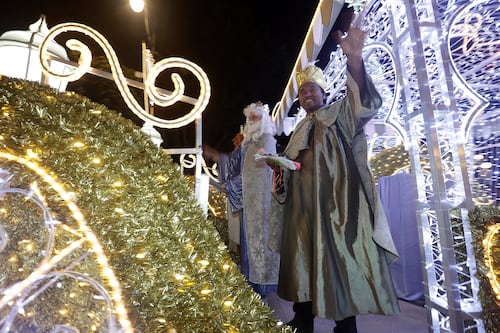 10 carros alegóricos ‘coronarán’ el Desfile de Reyes Magos en Puebla