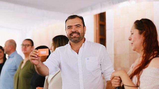 La próxima meta del Gobierno de Tlajomulco es entregar 15 mil tarjetas. CORTESÍA