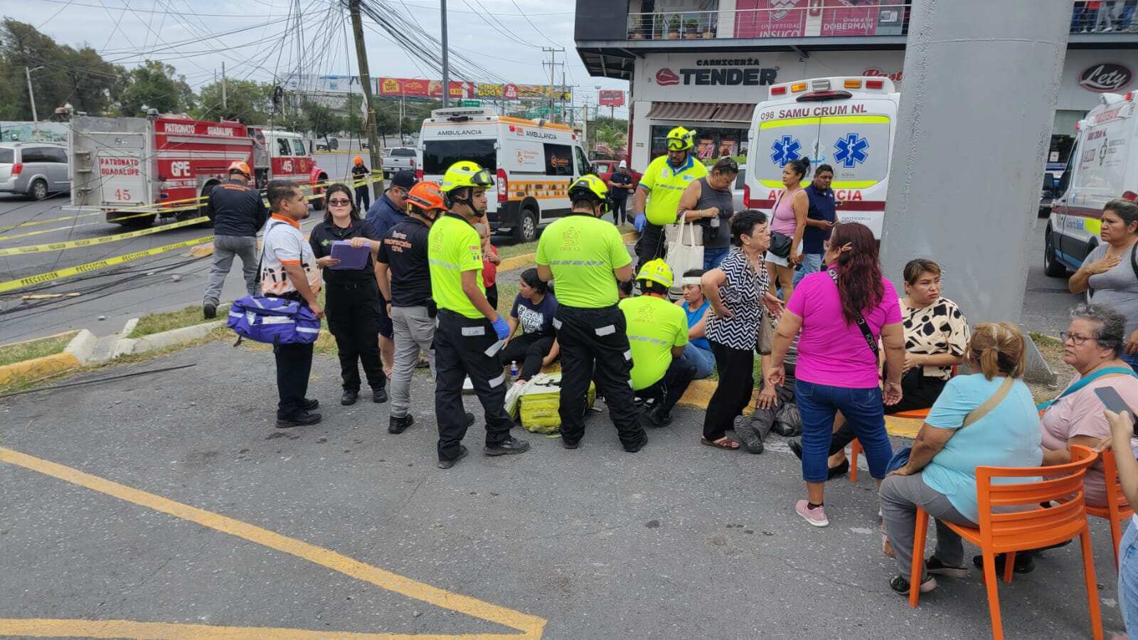 Las personas lesionadas fueron atendidas en el lugar.