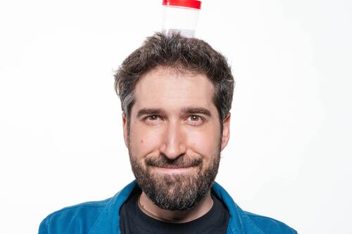 El boom del podcast, la censura y la comedia mexicana según Alex Fernández