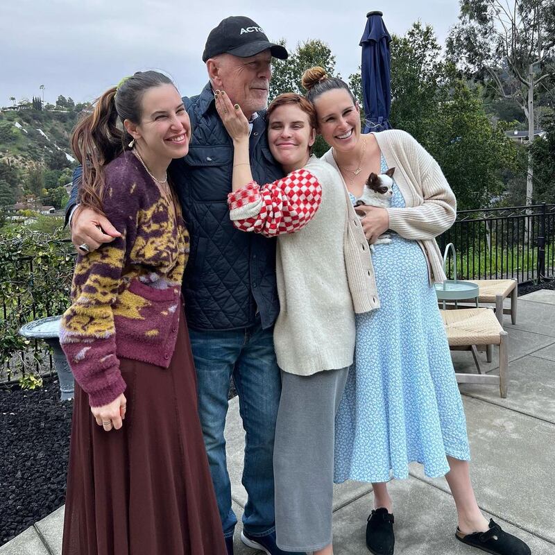 El actor es rodeados de amor durante su cumpleaños.