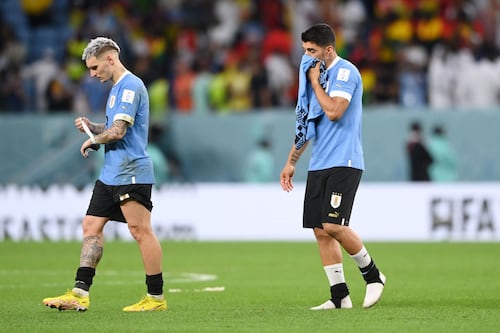 Luis Suárez y Cavani rompen en llanto tras eliminación de Uruguay