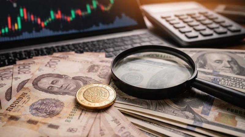 Precio del dólar hoy viernes 27 de febrero: Peso resiste pese a incertidumbre interna tras la muerte de ‘El Mencho'