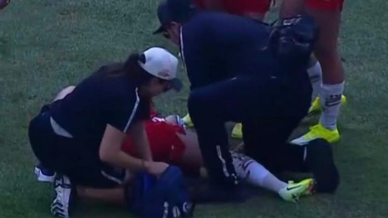 Jugadora de Toluca sufrió grave lesión.