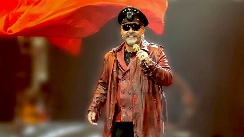 El cantante recién cumplió 66 años.