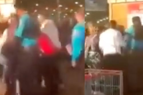 ¡Las ofertas los alteran! Clientes pelean en centro comercial de Puebla