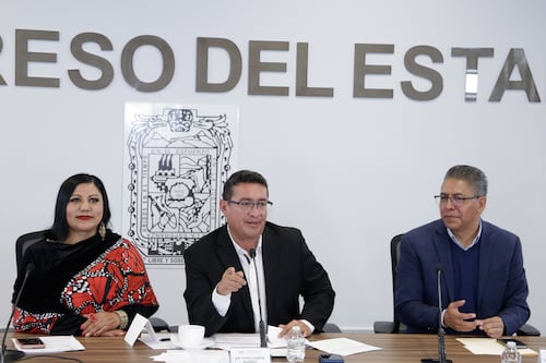 Congreso analiza retirar licencias a conductores que participen en arrancones