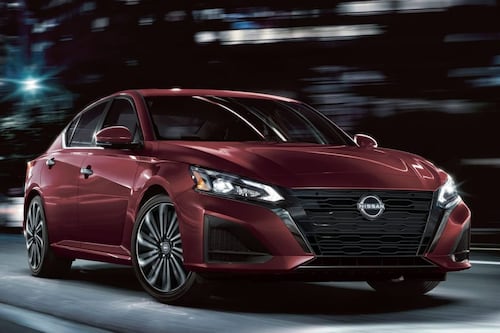 Nissan Mexicana anuncia la venta de Altima y Versa