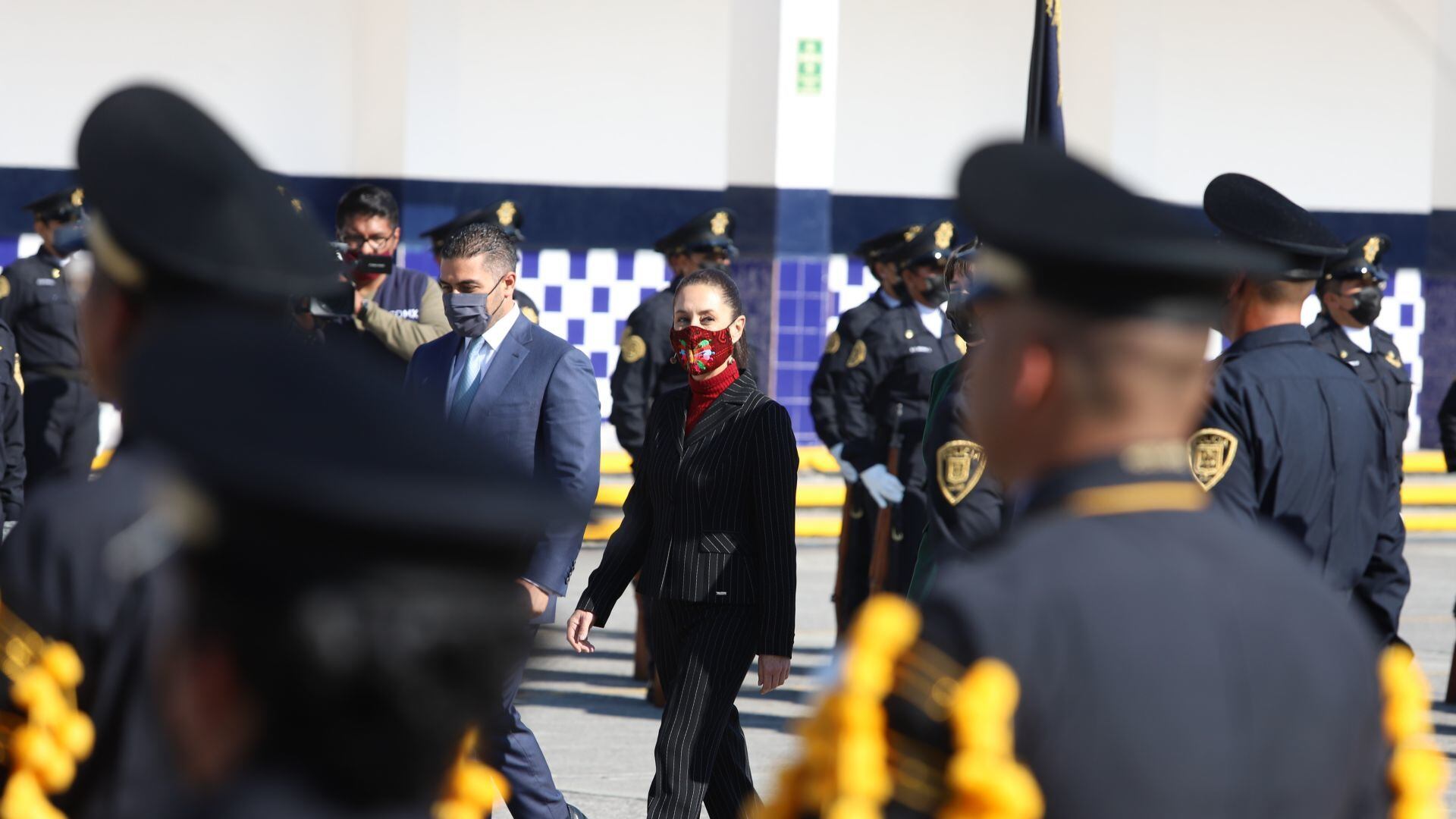 La Jefa de Gobierno Claudia Sheinbaum a su llegada a la Ceremonia de Graduación de la Generación 280 de la Universidad de la Policía. Foto: Cuartoscuro