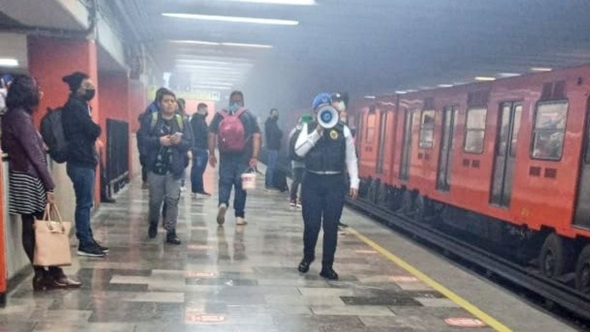 Reportan la presencia de humo en la estación Jamaica de la Línea 9 del Metro.