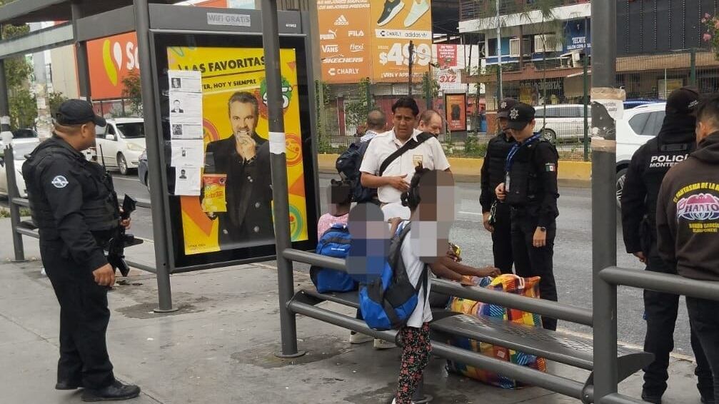 Las detenciones se efectuaron en lugares comúnmente frecuentados por migrantes como la Alameda Mariano Escobedo.