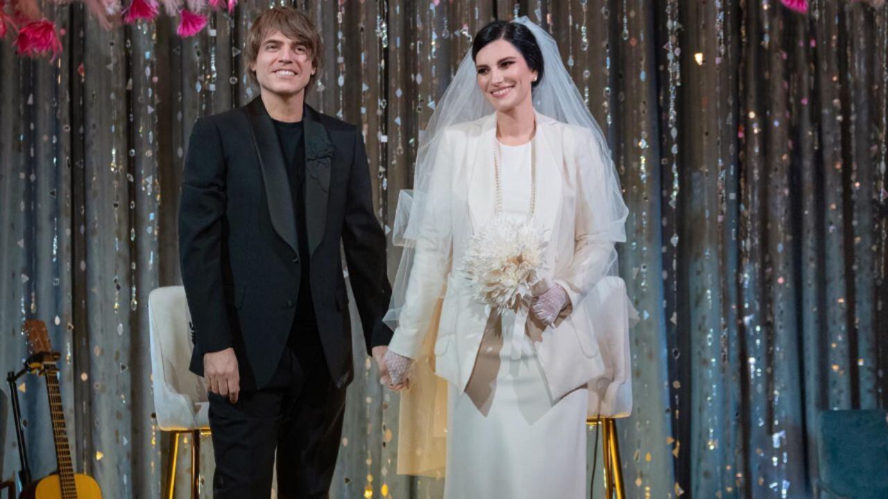Laura Pausini se casa después de 18 años de noviazgo con Paolo Carta