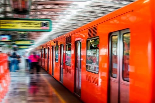 Retrasos y saturación desesperan a usuarios del Metro CDMX desde temprana hora este 15 de mayo del 2026