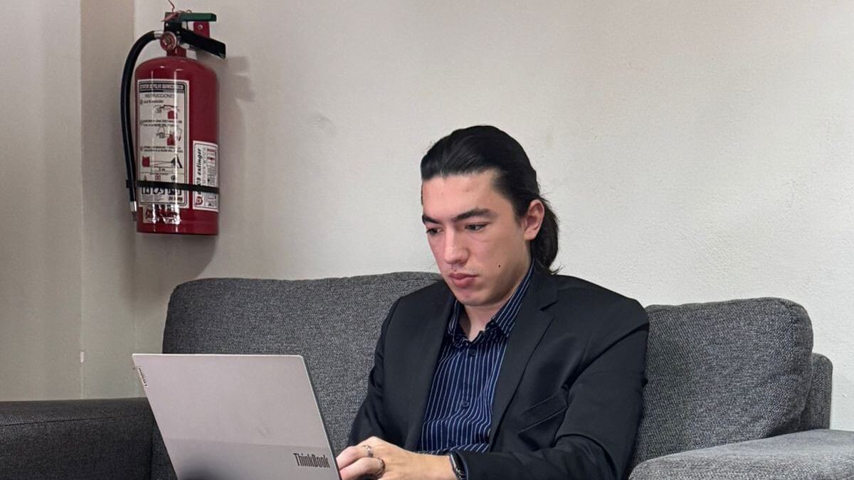 Mauricio de la Garza aprobó el examen con calificación de 90.