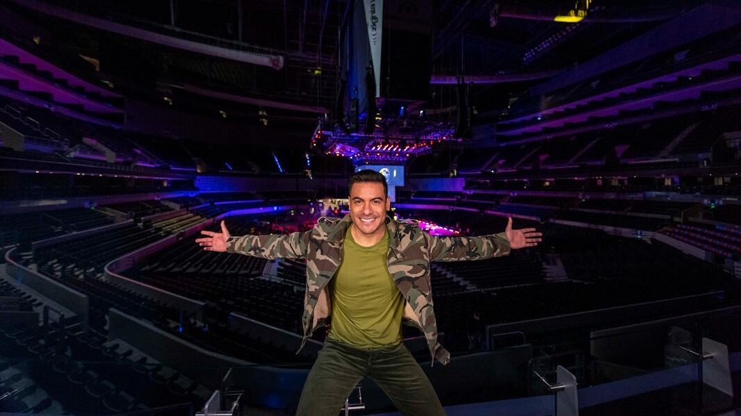 El cantante Carlos Rivera pasó de cobrar 90 mil pesos a más de 450 mil pesos por presentaciones y 6 mil 500 dólares por un beso.