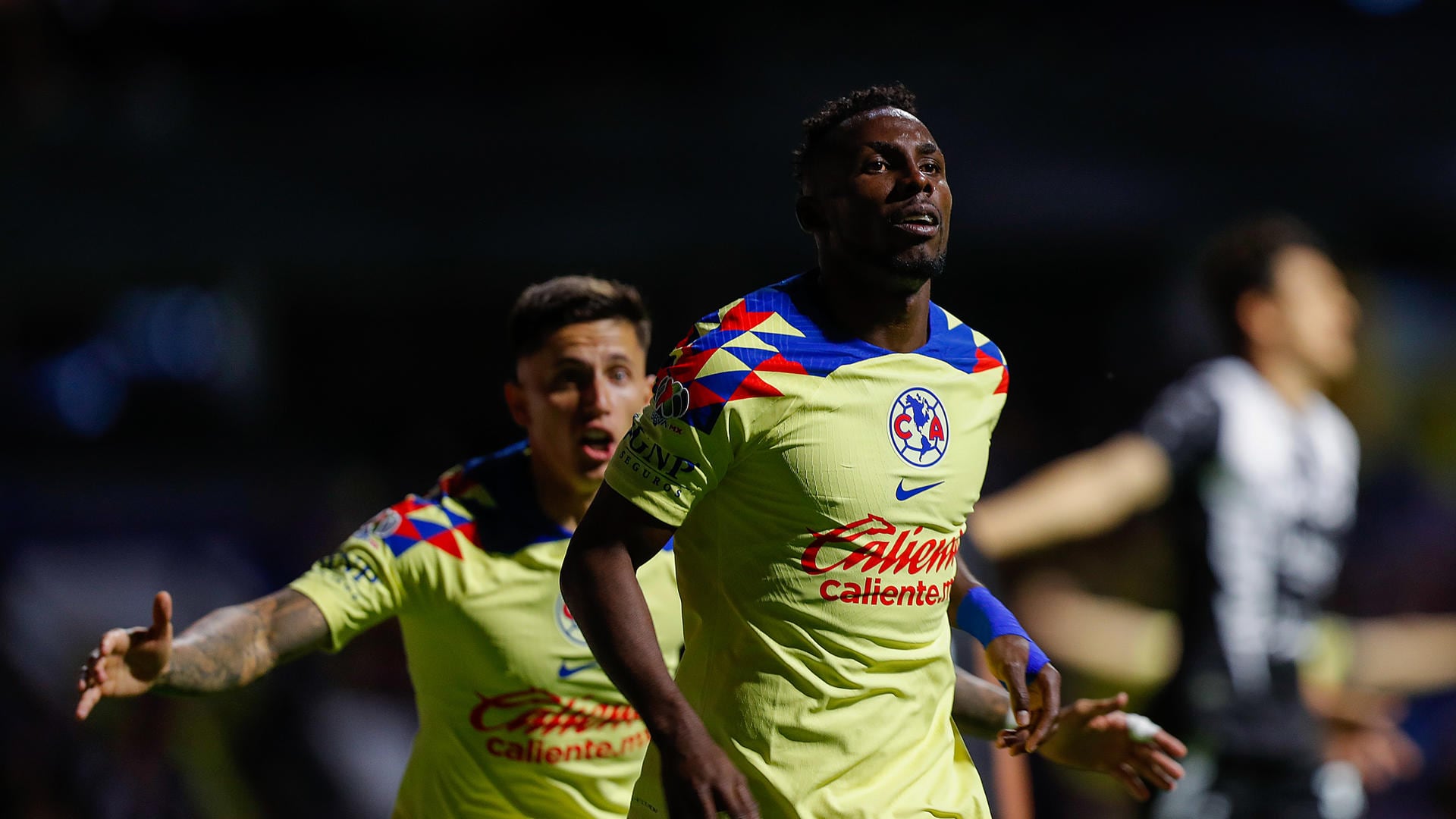 Vélez se despelucó por la ninguneada a Julián Quiñones: vea su nuevo gol en México