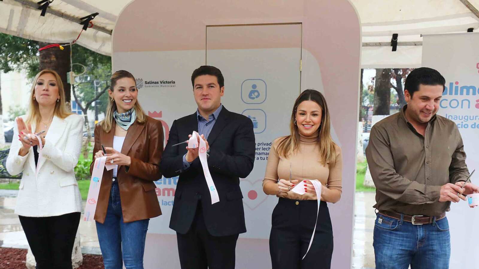 Alma Rosa Marroquín, Mariana Rodríguez, Samuel García, Nelly Alejandra Garza Gómez  y Raúl Cantú de la Garza en la apertura del lactario.