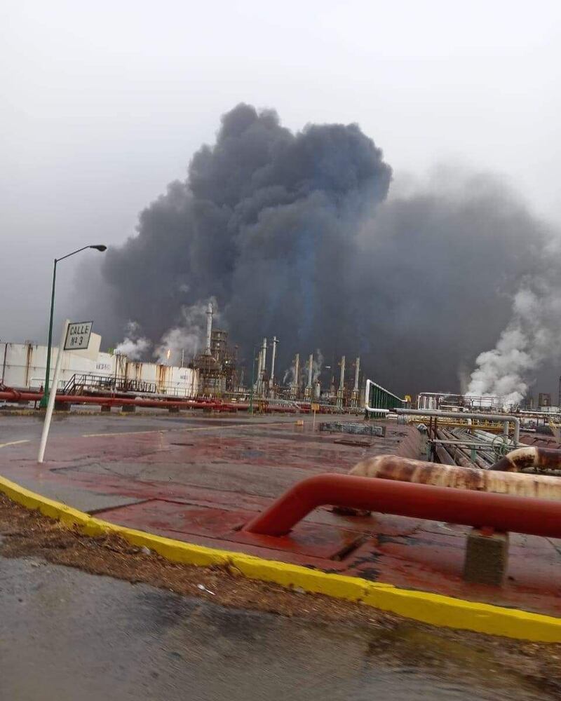 Incendio en refinería de Salina Cruz dejó dos trabajadores muertos