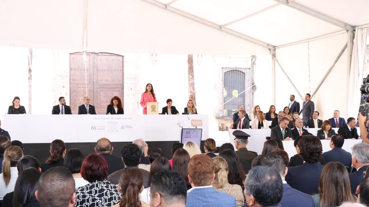 En sesión solemne, el Congreso del Estado reconoció los 500 años de historia de Apaseo el Grande, municipio que se convirtió en Recinto Oficial por un día.