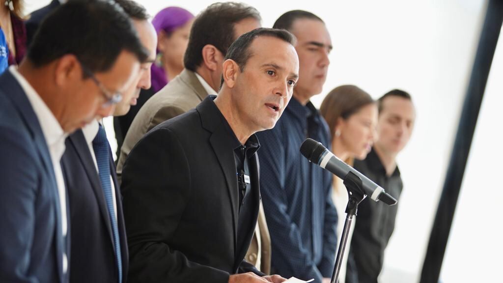 Los legisladores aseguraron que han recibido mensajes de texto intimidatorios. (Especial)