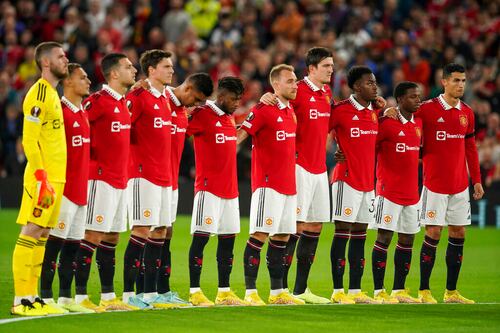 VIDEO: Old Trafford llora la muerte de la Reina Isabel II