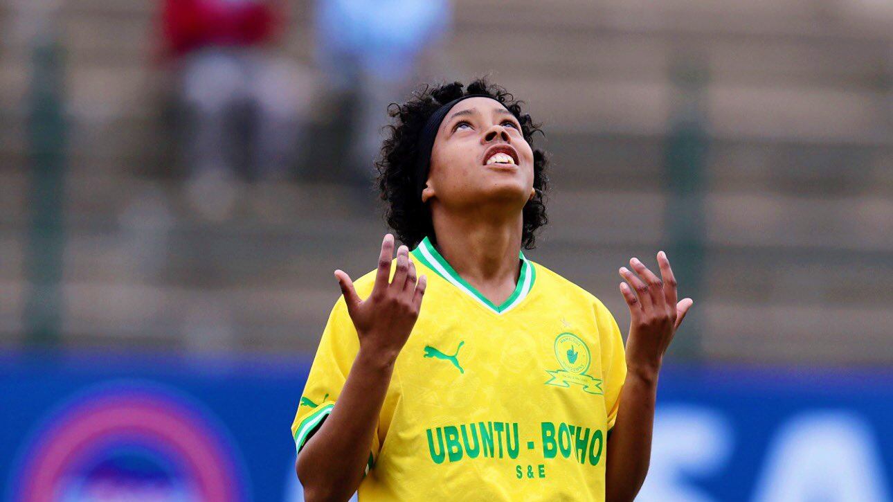 Miche Minnies es considerada la "Ronaldinha" de África.