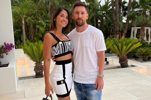 ¡A Messi no le gusta esto! Antonela Roccuzzo enciende las redes con foto en bikini