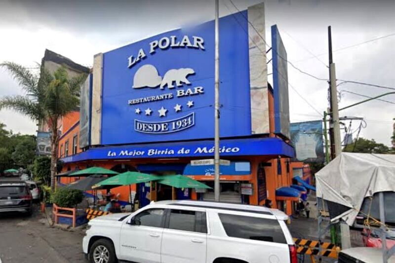 Restaurante bar La Polar fue devuelto a sus dueños, FGJ retira elementos que estaban en custodia del lugar