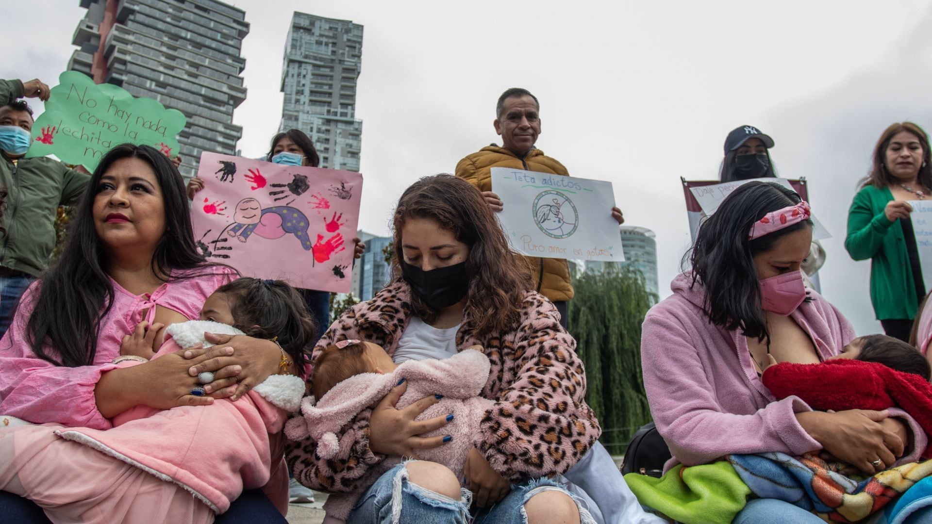 En México 59% de los empleados ni siquiera pueden hablar de derechos y beneficios maternales, porque se ubican en espacio de trabajo informal.