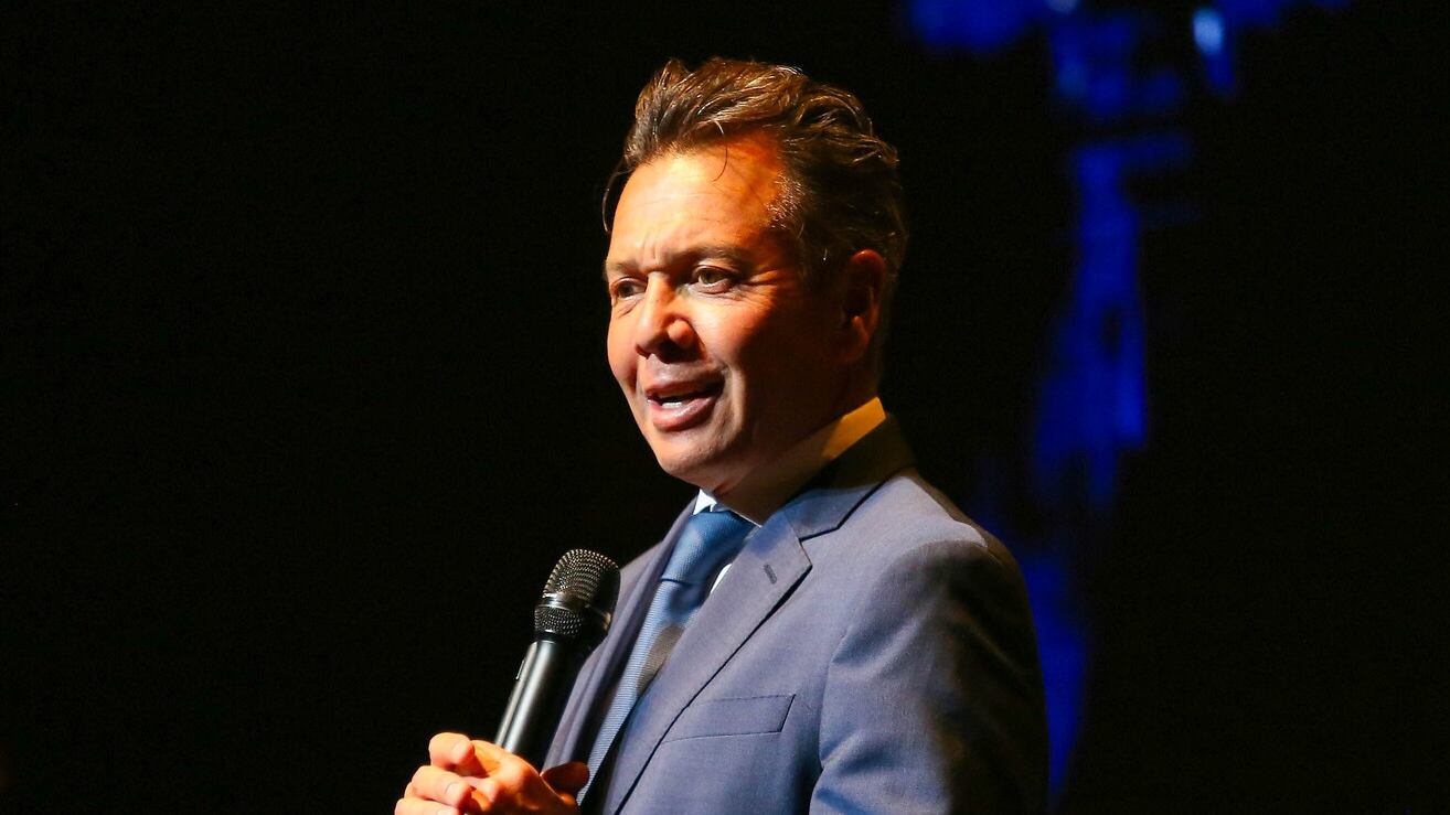 El mandatario Pablo Lemus subrayó la importancia de inculcar la cultura de la lectura. ESPECIAL