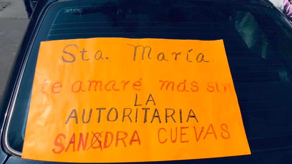 Habitantes de Santa María la Ribera acusan a Sandra Cuevas de desplazamiento.