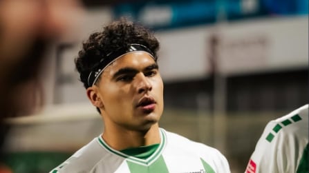 Stephano Carrillo en Dordrecht