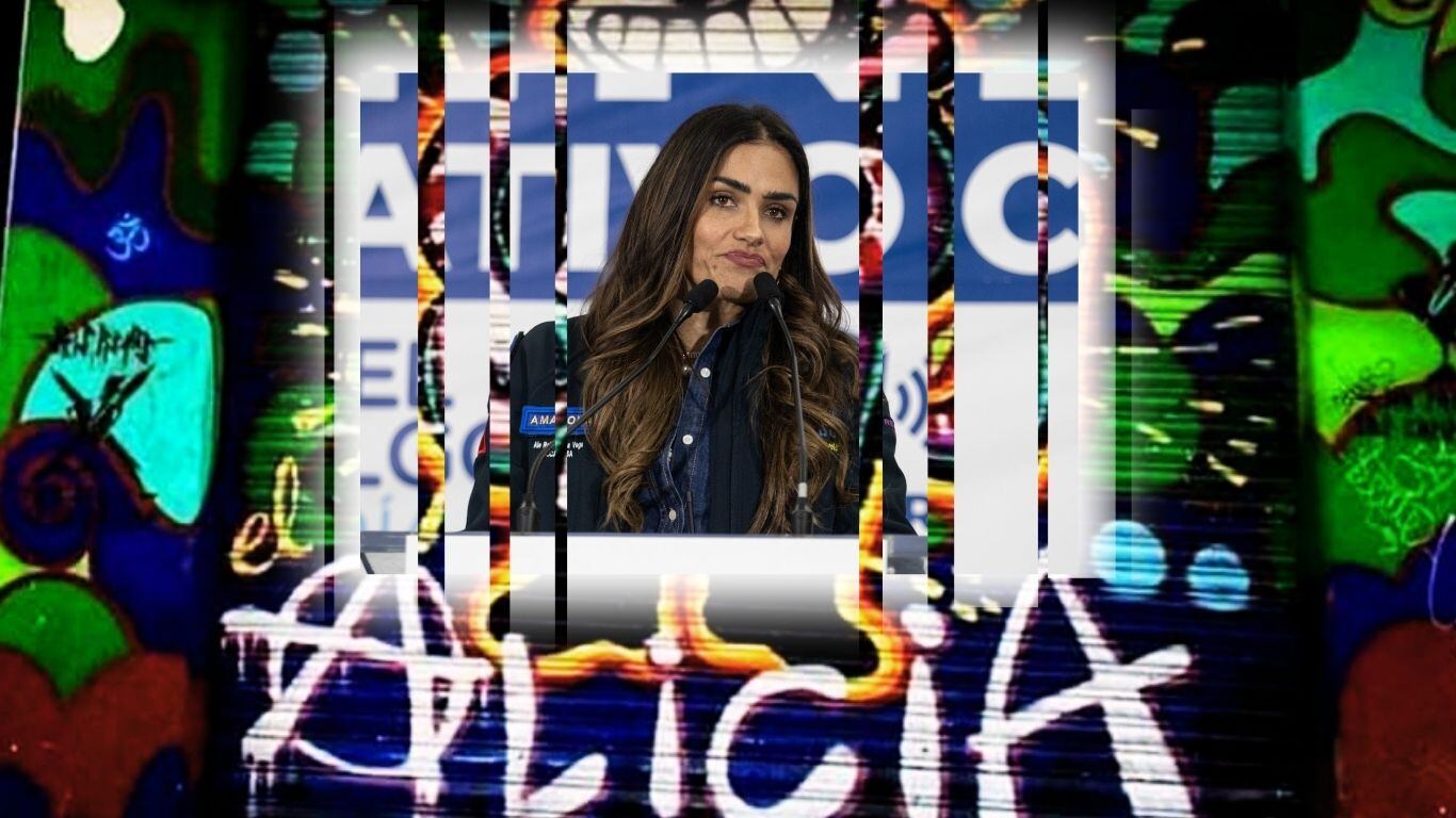 Alessandra Rojo se deslinda de operativo en Multiforo Alicia