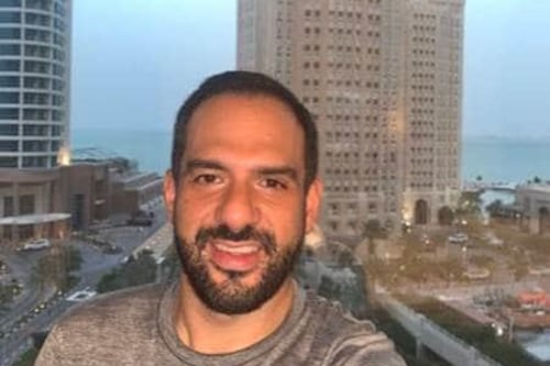 Acusan de posesión de drogas a Manuel Guerrero, mexicano detenido en Qatar por su orientación sexual