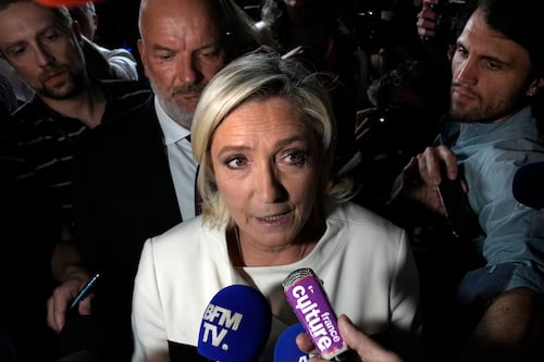 Ultraderechista Le Pen critica ataque de Estados Unidos a Venezuela