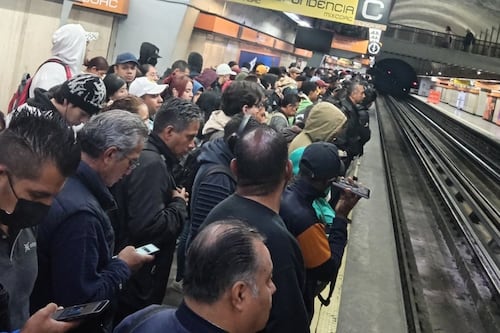Caos en Línea 3 del Metro CDMX: usuarios reportan retrasos y trenes detenidos hasta 5 minutos